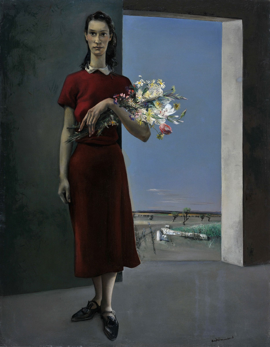 André Marchand (Aix en Provence, 1907 - Arles, 1997)<br />
<em>La fleuriste</em>, 1937<br />
Huile sur toile<br />
Achat du musée Estrine avec la participation du FRAM. Inv. ME. 2010.53</p>
<p><em>Portrait de la Fleuriste</em> ou <em>La fleuriste</em> de 1937 est un des premiers exemples d’un type de portrait que l’artiste met en place dans ces années trente et qu’il déclinera à maintes reprises tout au long de sa vie. Une femme est représentée dans un intérieur méditerranéen (à la chaux) très épuré, ouvrant, par une porte, sur un paysage désertique. Ce portrait date de 1937, année ou Marchand reçoit le Prix Paul Guillaume pour <em>La Jeune femme et le paralytique</em>, œuvre sombre et symbolique de l’ensemble de cette période. Contrairement à ce dernier, le portrait de la jeune femme (fleuriste) n’est pas stylisé. Marchand a voulu s’approcher au plus près de la réalité et représenter fidèlement les traits du visage de cette jeune femme. Il fait écho en cela à un grand nu <em>Le sommeil</em> où l’on retrouve la même personnification du modèle. Tout le travail plastique sur les modelés et les rendus de textures, des vêtements à la peau en passant par les fleurs est extrêmement délicat et vient rompre avec le style précédent volontairement plus aride et schématique. La ligne s’est arrondit et dessine le corps en mouvement de cette jeune fleuriste. Le paysage au ciel bleu de la partie droite est traité avec plus de sécheresse venant contraster le portrait en pied à l’intérieur de l’œuvre. Deux univers liés par le bouquet de fleurs qui échappe à tout dans son traitement et dans sa localisation, le ciel, et qui incarne le passage entre ces deux mondes. Celui désertique presque vide du paysage et celui bien rempli et vivant de cette jeune femme. Une peinture originale, d’une sensualité rare, qui illustre métaphoriquement un thème cher à l’artiste : La Mélancolie. La Beauté éphémère et le temps qui passe sont symbolisés par le bouquet de fleurs qui ne tardera pas à perdre son éclat.</p>
<p>Crédits : André Marchand, La Fleuriste © Musée Estrine, cliché Fabrice Lepeltier - Adagp, Paris 2024
